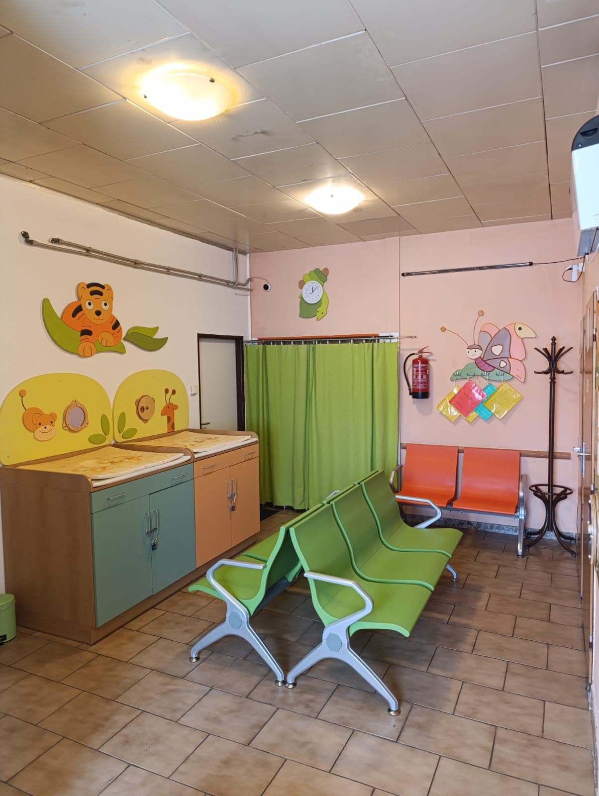 Čekárna ordinace MUDr. Pavly Hrubé 1