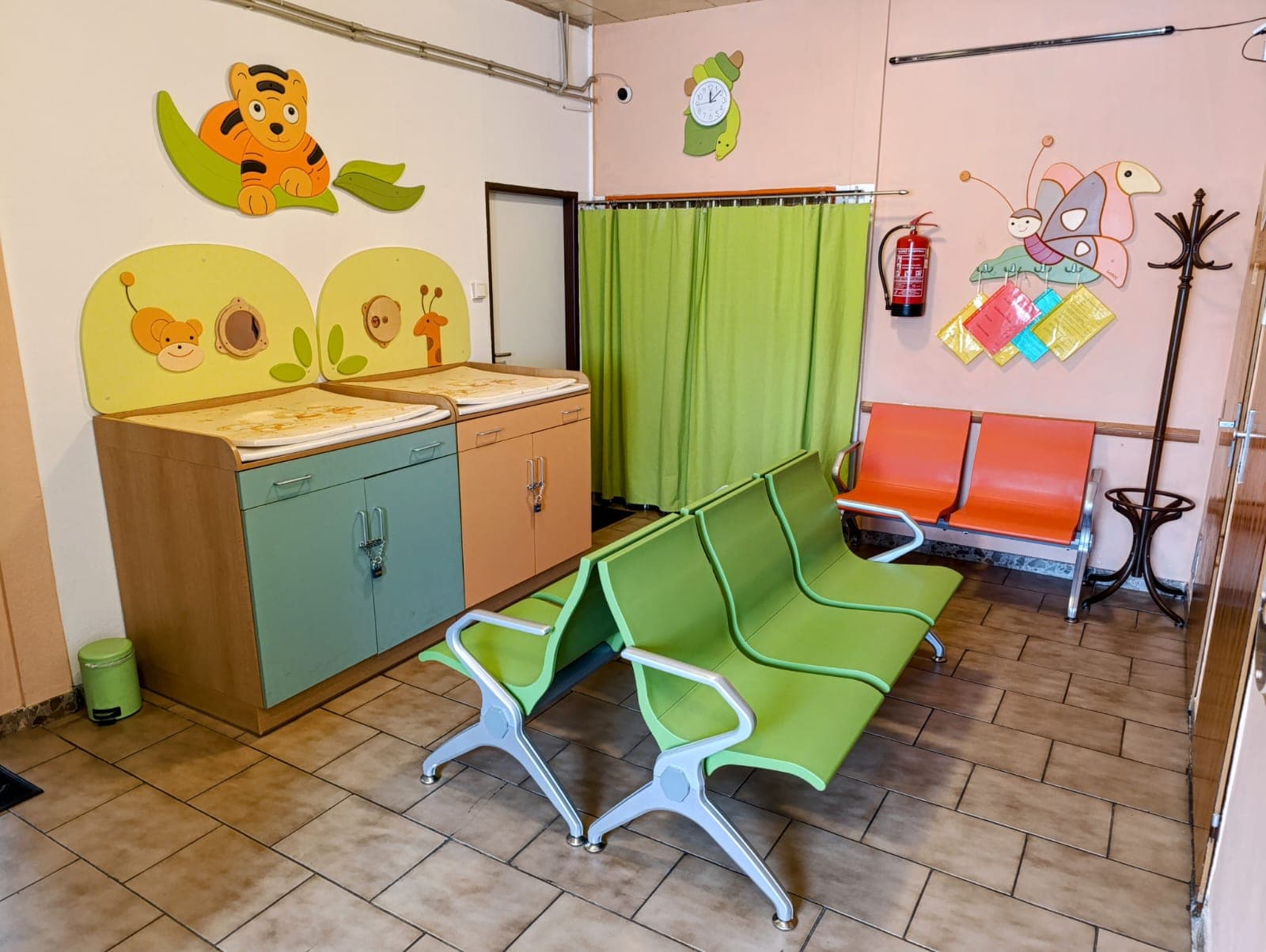 Čekárna ordinace MUDr. Pavly Hrubé 4